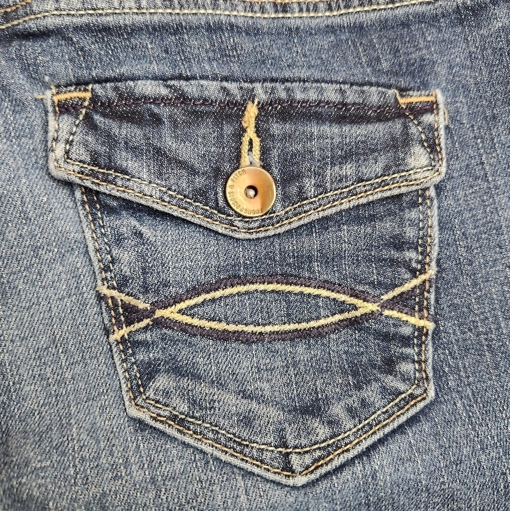 Abercrombie & Fitch blue denim cut off shorts Size 8 - Picture 6 of 8